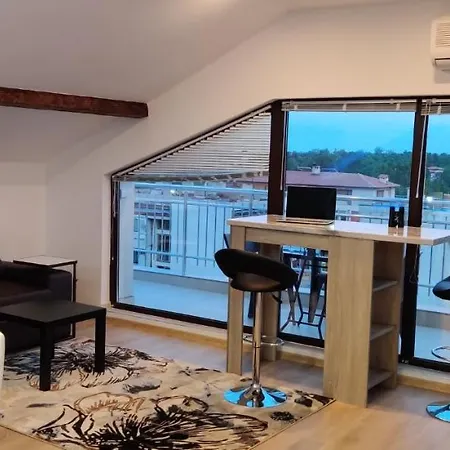 Apartmán 7 *