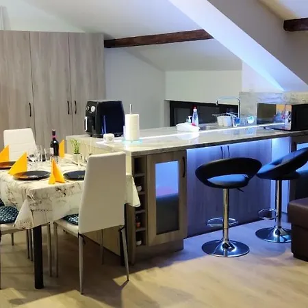 7 Appartement *